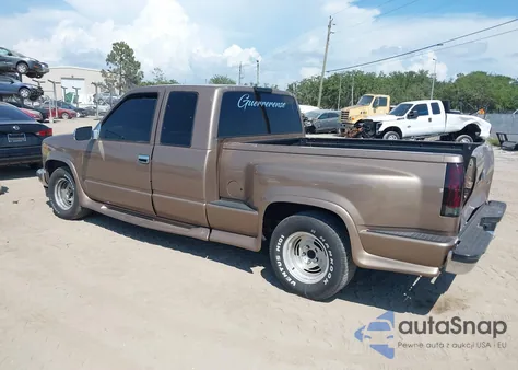 1997 Chevrolet C1500 Sportside z USA, uszkodzony, nr VIN 2GBEC19R0V1103973
